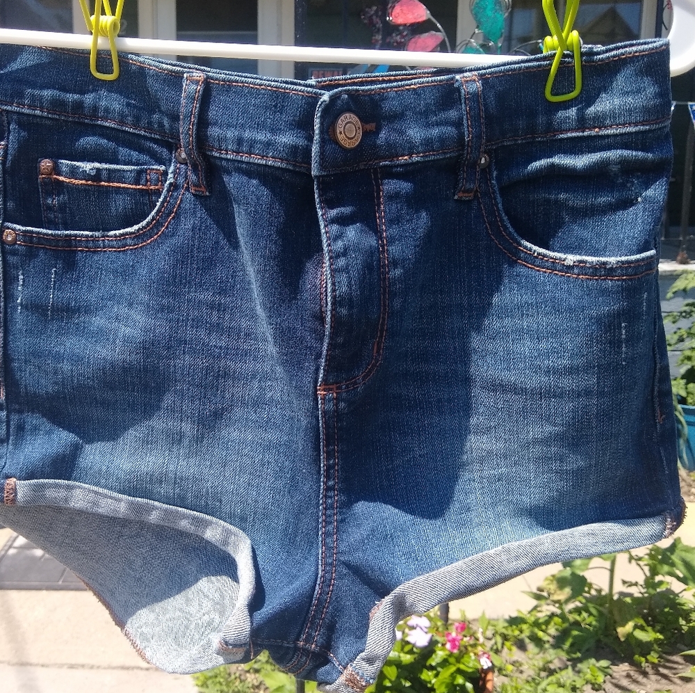 GRG High Rise shorts size 9 (fit like women's 6)